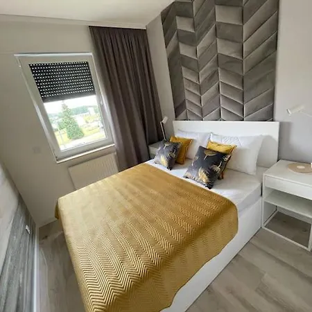 Calkowicie Nowy Apartament Przy Plazy Apartment
