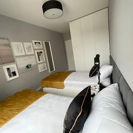 Calkowicie Nowy Apartament Przy Plazy *