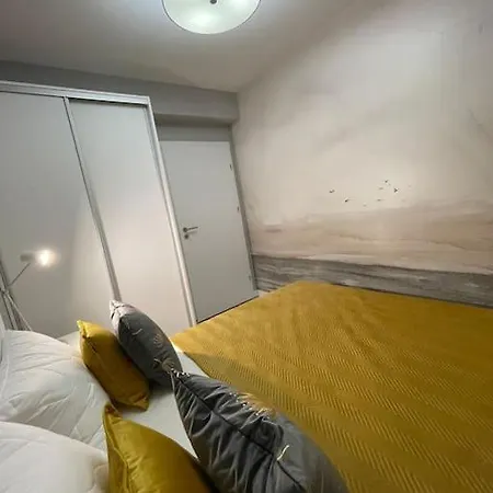 Lägenhet Calkowicie Nowy Przy Plazy *