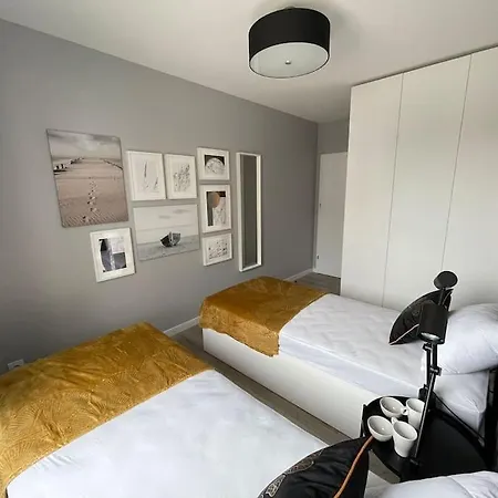 Calkowicie Nowy Przy Plazy Lägenhet