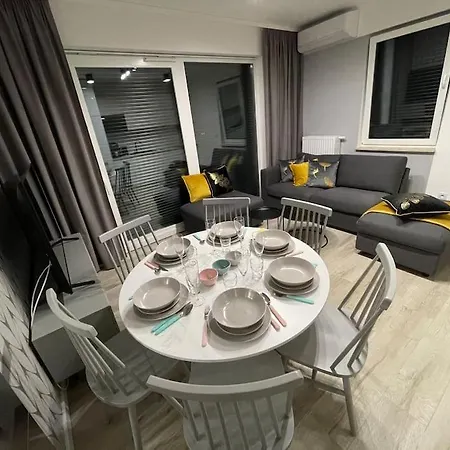 Apartment Calkowicie Nowy Apartament Przy Plazy Rewal