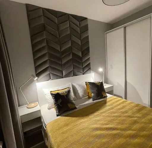 Calkowicie Nowy Przy Plazy