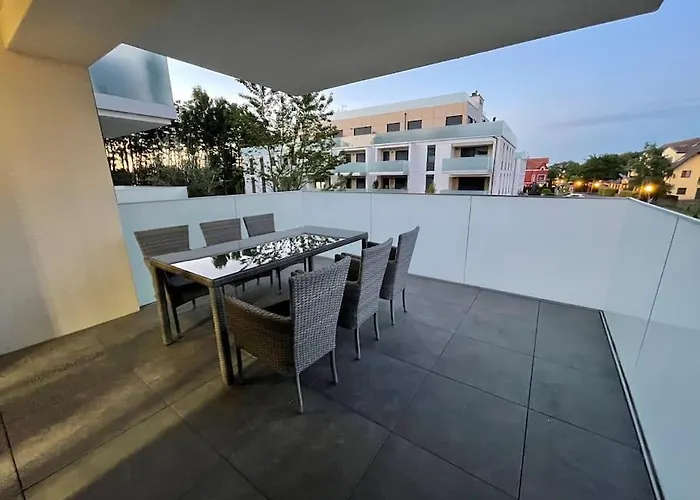 Calkowicie Nowy Przy Plazy *